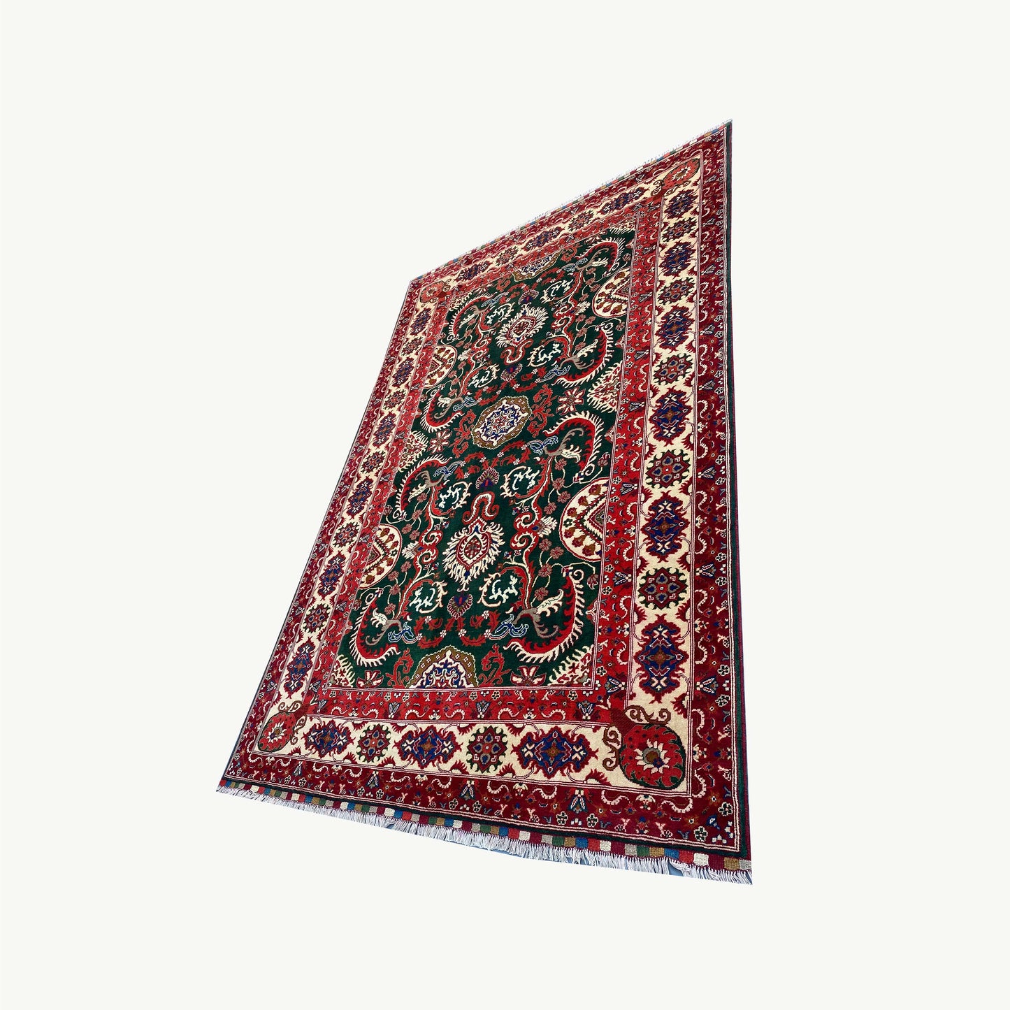 Handwoven Marino rug with Elegant Floral Patterns
