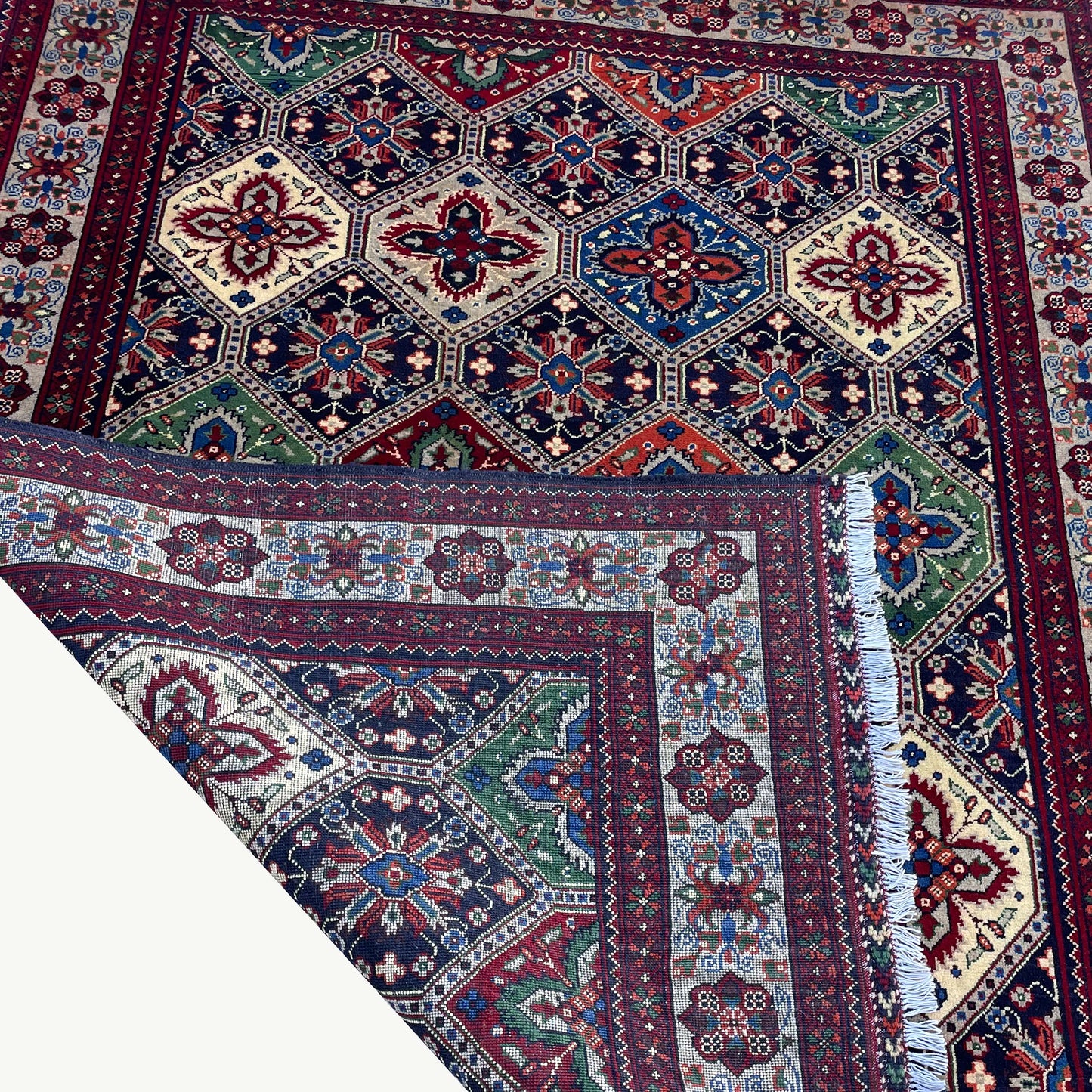 Handwoven Marinos Kashi Gul Rug with Intricate Geometric Patterns