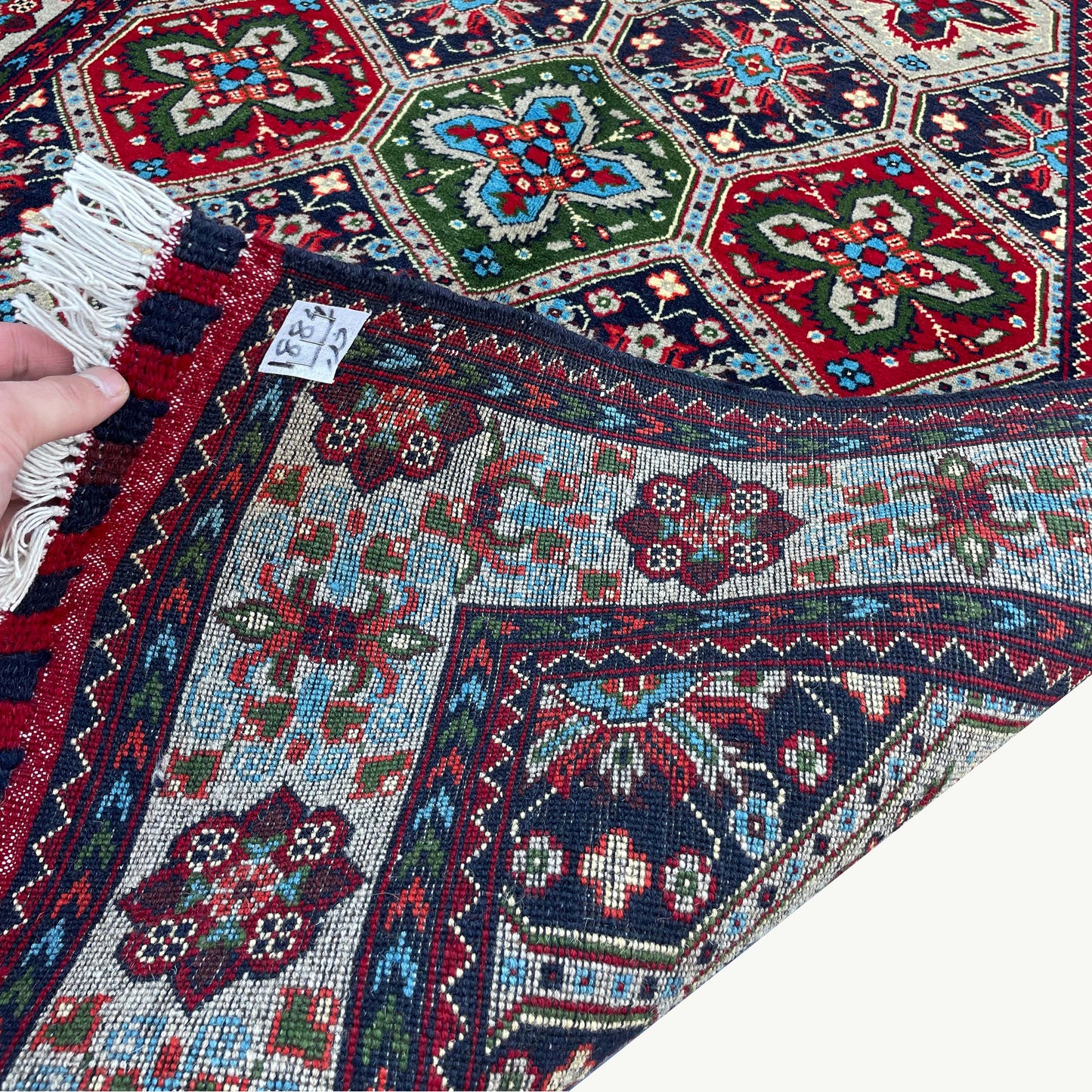 Handwoven Marinos Kashi Gul Rug with Vibrant Geometric Patterns