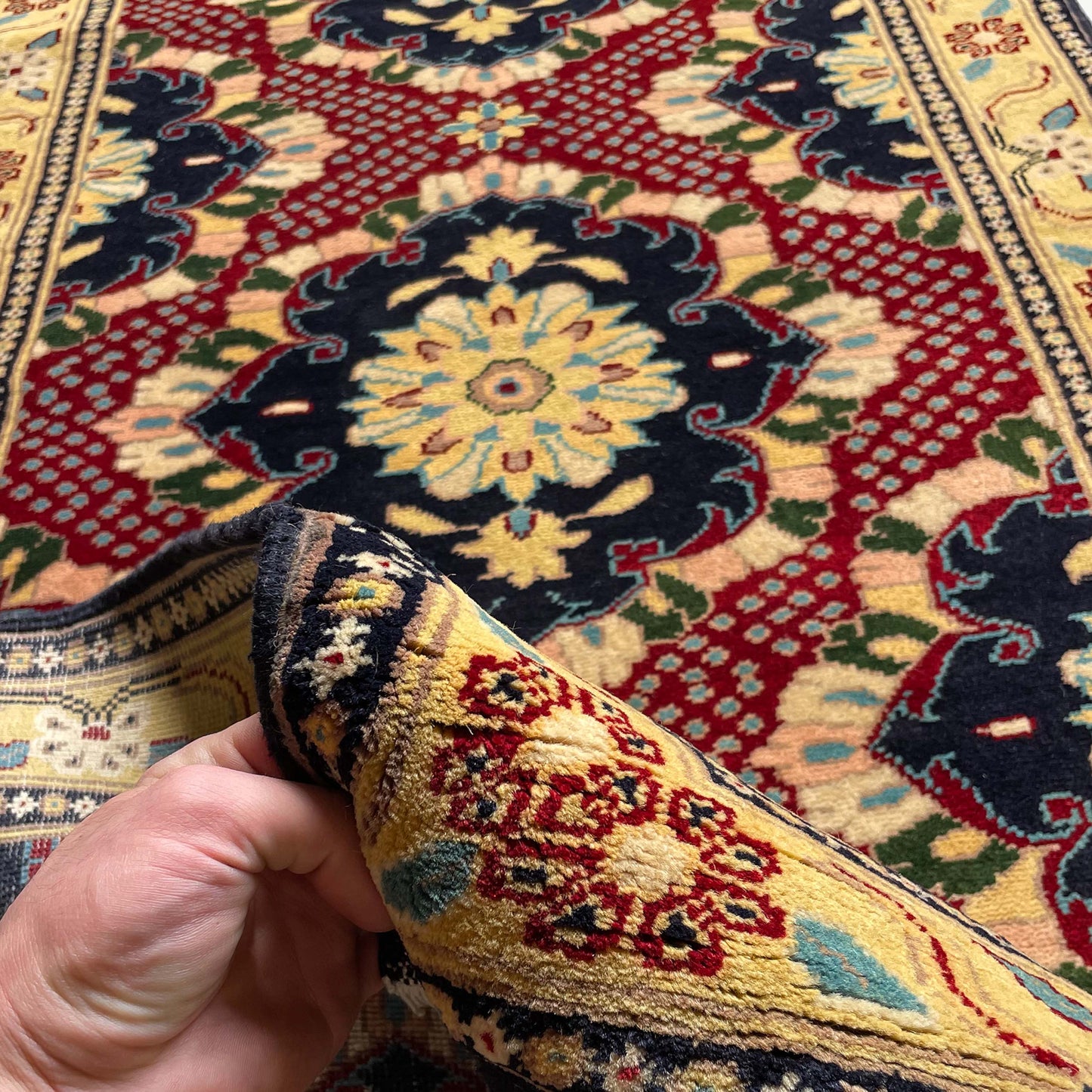 Marinos Afghan Rug – Elegant Floral Medallions Framed by Traditional Afghan Artistry