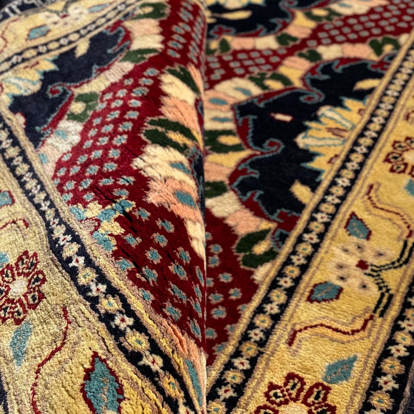 Marinos Afghan Rug – Elegant Floral Medallions Framed by Traditional Afghan Artistry