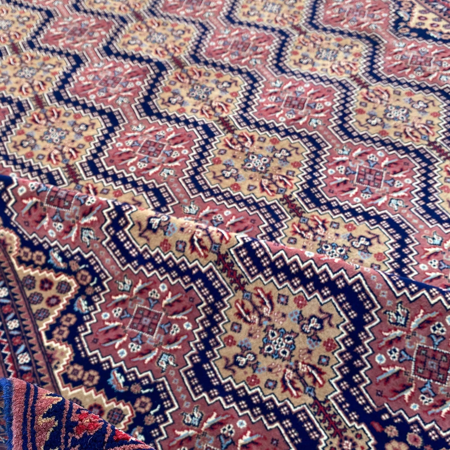 Marinos Yusof Bai Numa Rug – Grand Afghan Weave in Rhythmic Elegance