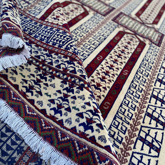 Marinos Geometric Diamond Medallion Rug – Afghan Grandeur in Every Knot