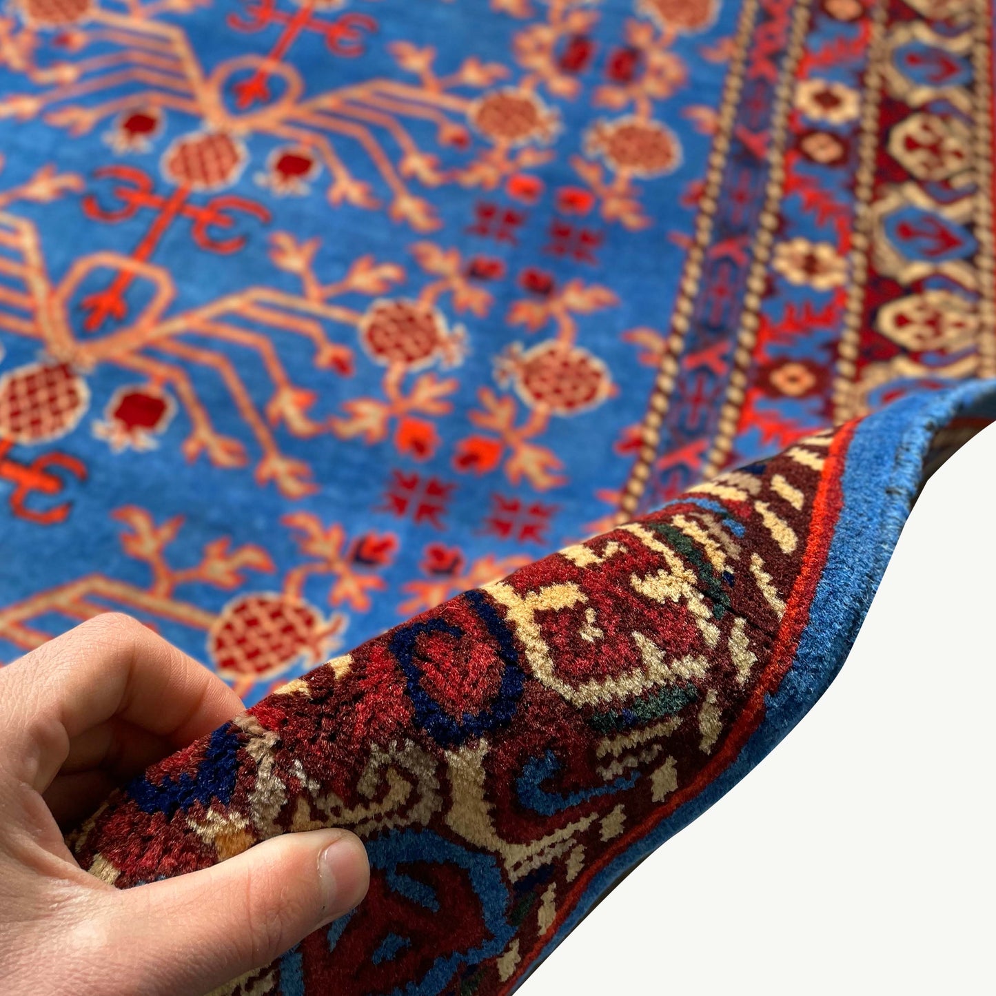 Marinos Anar Gul Rug – Handwoven Afghan Wool Rug