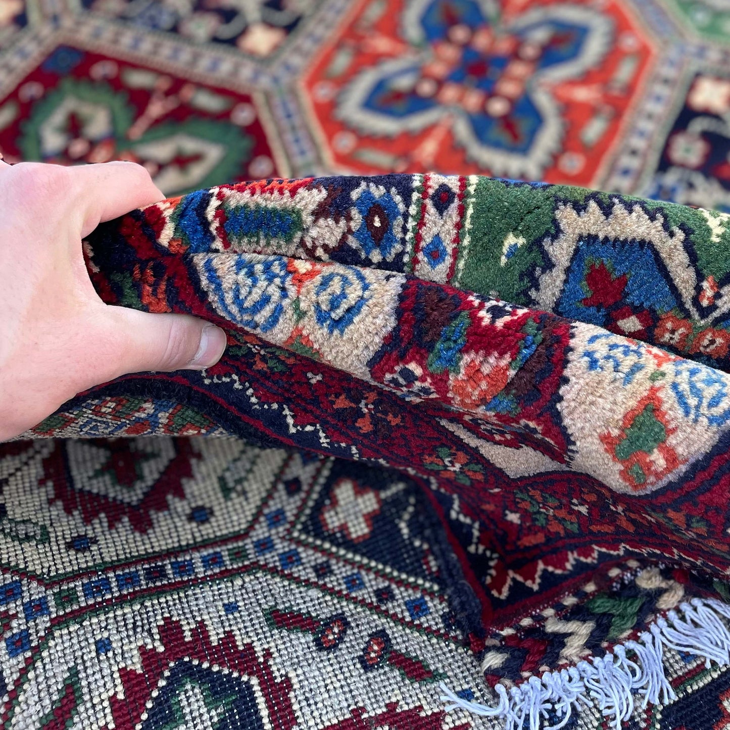 Handwoven Marinos Kashi Gul Rug with Intricate Geometric Patterns