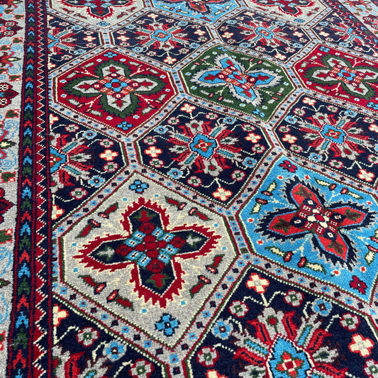 Handwoven Marinos Kashi Gul Rug with Vibrant Geometric Patterns