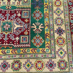 Hand-Knotted Traditional Rug 7 x 5 ft – Geometric Patterns & Rich Colors