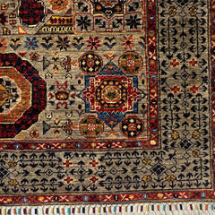 Mumlook 5.9 x 4.9 Wool Rug – Classic Medallion Layout in Earthy Neutrals & Garnet